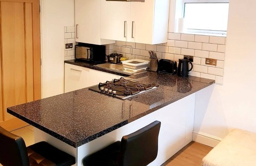 Ponders End Bed & Breakfast | Cogie Abode