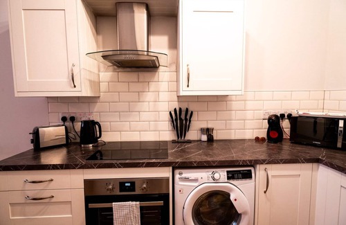 Castle Apartment | Cohost Partners Chapel Retreat | King Bed | Swansea