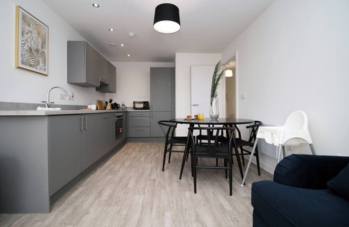 Taunton Apartment | Cohost Partners Cozy Stay Taunton City Centre