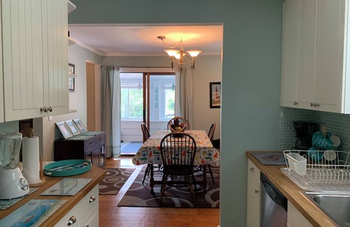 Ogunquit House | 'Cois Farraige' (irish translation 'by the sea')
