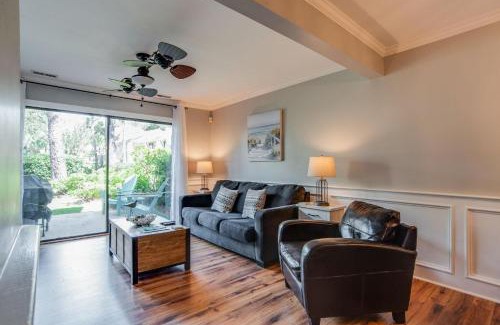 North Forest Beach House | Coligny Villa 8