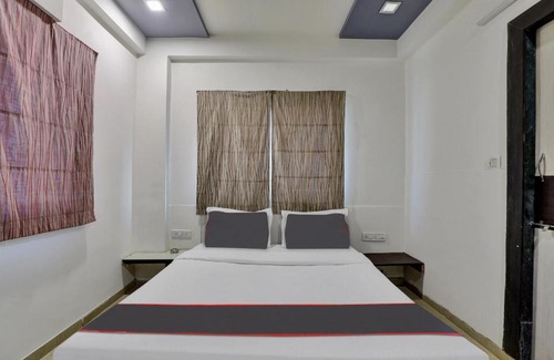 Ahmedabad Hotel | Collection O 81260 Hotel Alexa