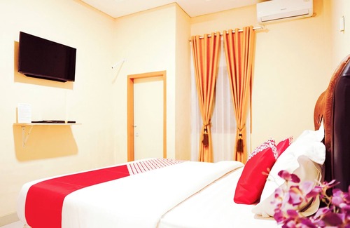 Padang Hotel | Collection O Jalan Jenderal Sudirman Near Pantai Padang Formerly Hotel Pratiwi Anggrek