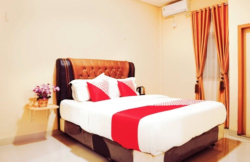 Padang Hotel | Collection O Jalan Jenderal Sudirman Near Pantai Padang Formerly Hotel Pratiwi Anggrek