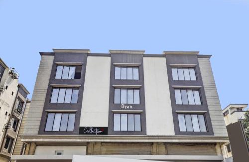 Kamrej Hotel | Collection O Laxmi Kuber