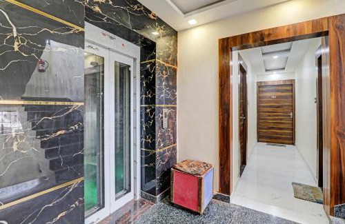 Allahabad Hotel | Collection O Mitra Inn