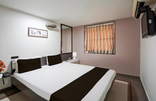 Gandhinagar Hotel | Collection O Sachivalaya Metro Station Gandhinagar Formerly Hotel Ghunghat Inn
