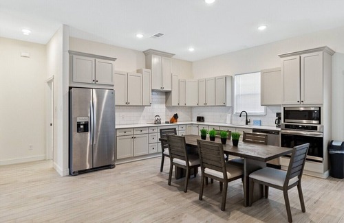 White Settlement House | Collett Charm: 4-Bedroom Graceful Escape