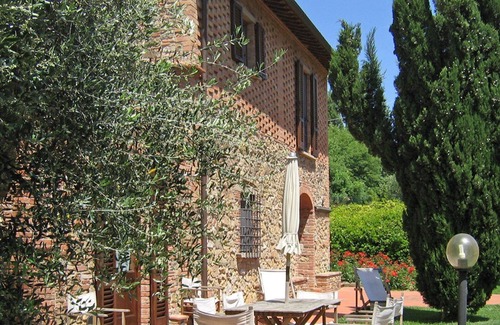Montaione Apartment | Colline 2 - Holiday Rental in Country house with swimming pool near San Gimignano, Tuscany
