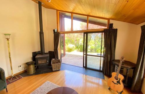 Collingwood House | Collingwood Escape - Spacious and Modern Getaway in Collingwood with a View