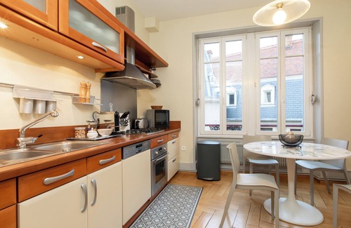 Colmar Centre Ville Apartment | Colmar centre historique, place des Dominicains
