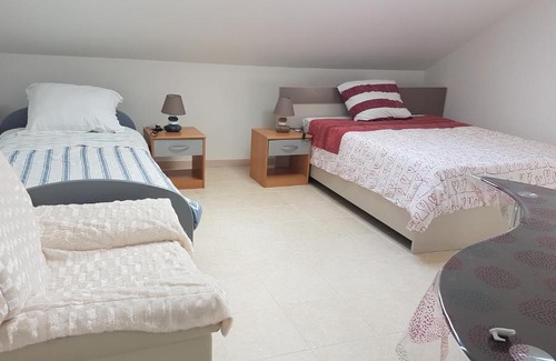 Saint-Just-Sauvage House | COLOC SUPERGÎTE SPACIEUX PROCHE TOUTES COMMODITÉS