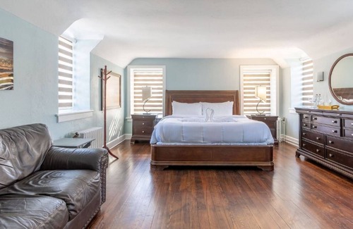 Lambertville House | Colonial Rooms Combo in Lambertville NJ