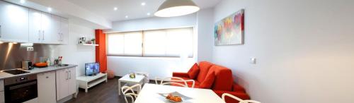 Ensanche Diputacion Apartment | Color Suites Alicante