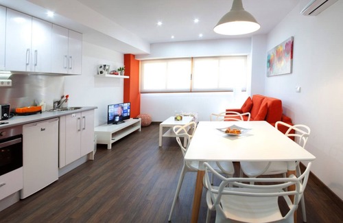 Ensanche Diputacion Apartment | Color Suites Alicante