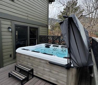 Southwest Colorado Springs House | Colorado Adventure-Mountain Bliss Hot Tub & Wifi