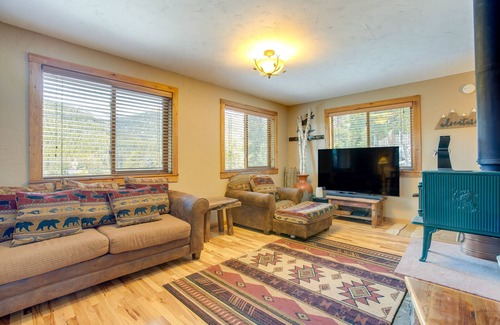 Saint Mary's Cabin | Colorado Cabin w/ Deck, Fire Pit & Mountain Views!