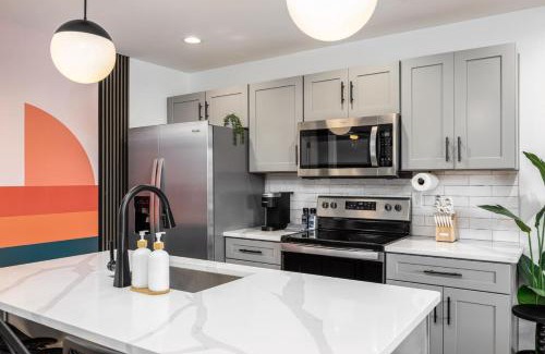 Hillsboro Village Apartment | Colorful 2 Bedroom Retreat with 3 Beds Patio and Free Parking