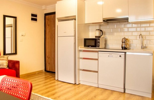 Izmir City Centre Apartment | Colorful and Central Flat near Kulturpark Izmir