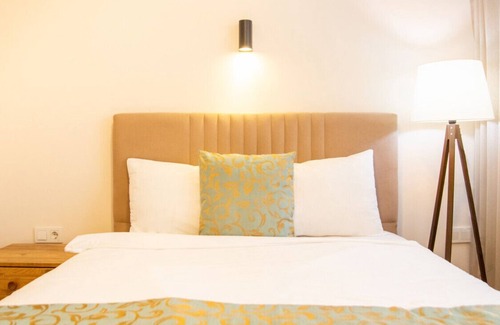 Izmir City Centre Apartment | Colorful and Central Flat near Kulturpark Izmir
