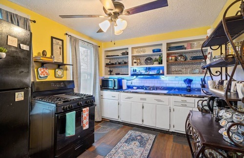Germantown House | Colorful Cottage close to Downtown & UofL