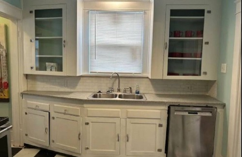 North Little Rock House | Colorful, Cozy and Comfy