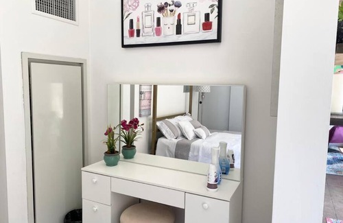 Verdugo Viejo Apartment | Colorful Downtown LA Spacious bohemian loft
