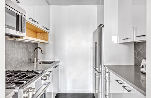 East Village Apartment | Colorful East Village 1BR, Gym, Doorman, Rooftop by Blueground