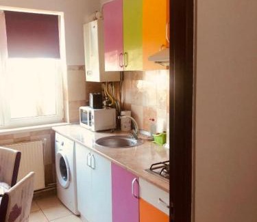 Piatra Neamt Apartment | COLORFUL PARADISE