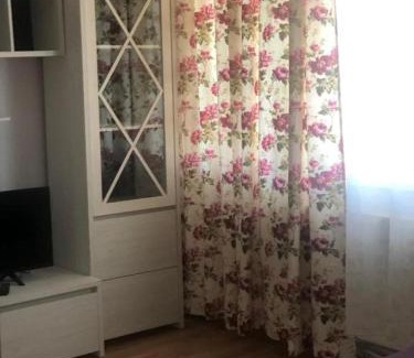 Piatra Neamt Apartment | COLORFUL PARADISE