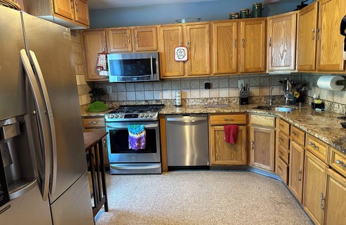 North Philadelphia West House | Colorful spacious 3 bedroom house near center
