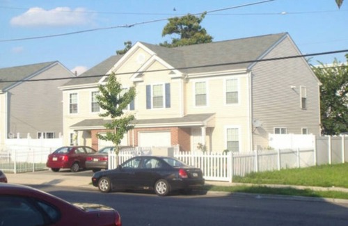 North Philadelphia West House | Colorful spacious 3 bedroom house near center