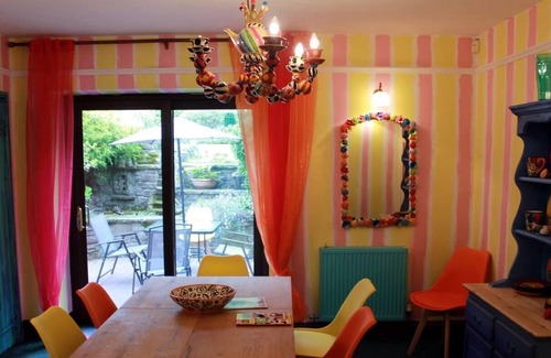 Lydney House | Colourful Forest of Dean Pikehouse
