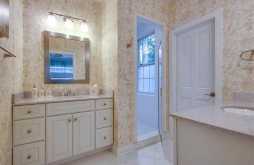 The Pines House | Columbia avenue 109