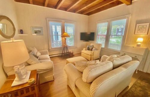The Pines House | Columbia avenue 26