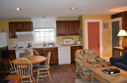 Nantucket Town Apartment | Columbia-Mariner House- One bedroom, one and one half bathroom apartment.