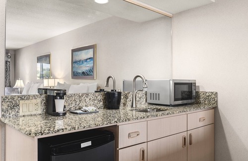 The Dalles Hotel | Columbia River Hotel and Conference Center, an Ascend Collection Hotel
