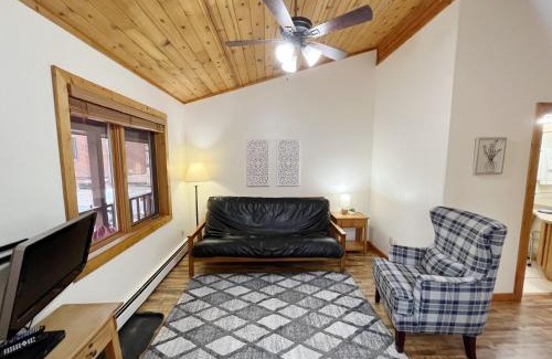 Woodland Park Bed & Breakfast | Columbine B Cabin Suite