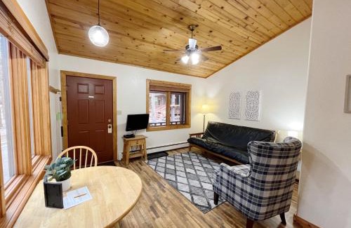 Woodland Park Bed & Breakfast | Columbine B Cabin Suite