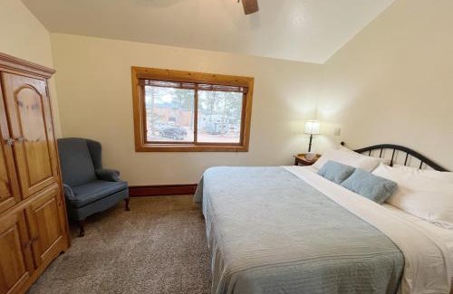 Woodland Park Bed & Breakfast | Columbine B Cabin Suite