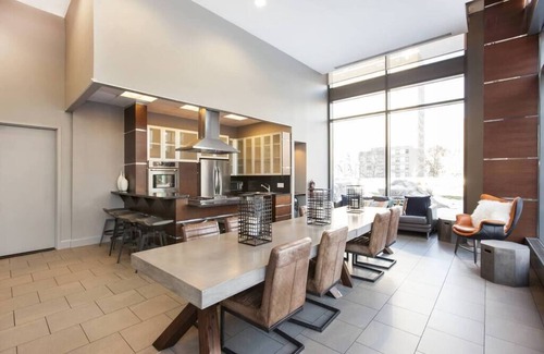 Manhattan Valley Apartment | Columbus Square 1 BR w/Office by Anyplace - 11623