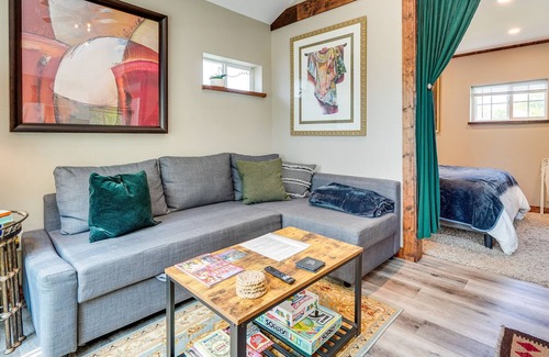 Sharon Heights House | Columbus Tiny Home w/ Private Deck: 5 Mi to OSU!