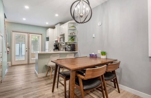 Harvie Heights House | Combo3! 1 Mins to Banff Gate! New Reno Units for Team or Group