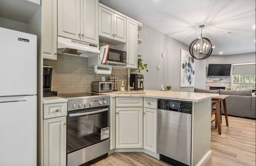 Harvie Heights House | Combo3! 1 Mins to Banff Gate! New Reno Units for Team or Group