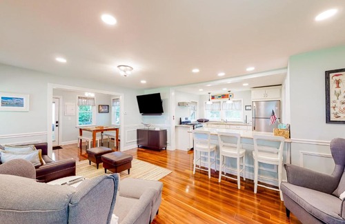 Buzzards Bay House | Come About Cottage