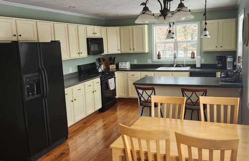 Bellaire House | Come and enjoy beautiful Torch Lake!