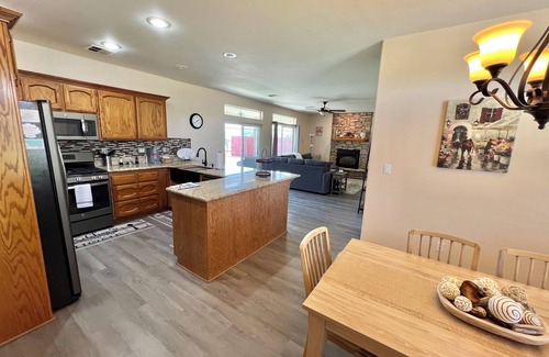 Tehachapi House | Come and enjoy our Golden Mountain Retreat!