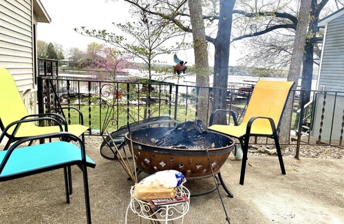 Cartwright Cove House | Come and play at Escape 2 the Lake!