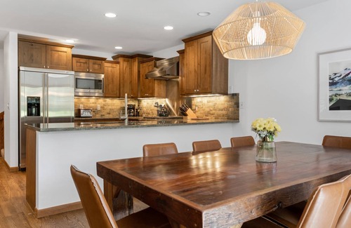 Eagle-Vail House | Come Enjoy Our 3000 Sq Ft Home & Built-In Hot Tub - Gather Up Your Family and Friends!