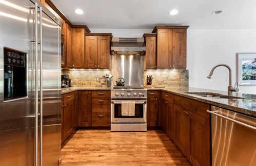 Eagle-Vail House | Come Enjoy Our 3000 Sq Ft Home & Built-In Hot Tub - Gather Up Your Family and Friends!